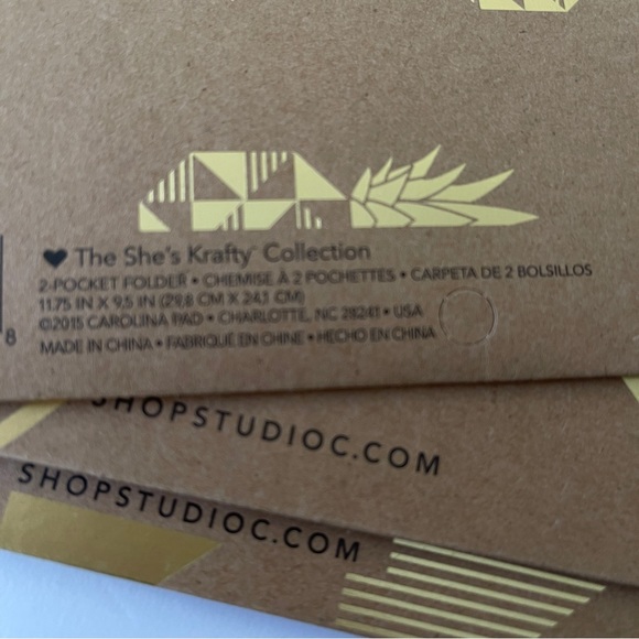 Studio C 2 Pocket Portfolio File Folders 3 - Picture 3 of 4